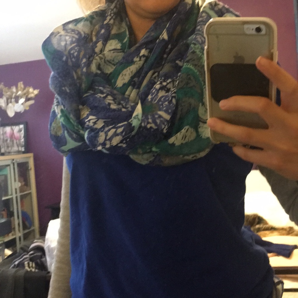 Wraparound infinity scarf